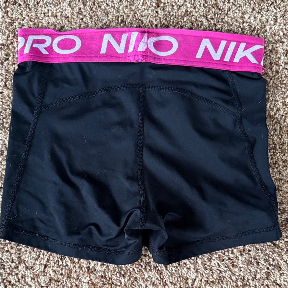 Nike Pro Athletic Women’s shorts volleyball, size Medium, 2 pair - Picture 6 of 7
